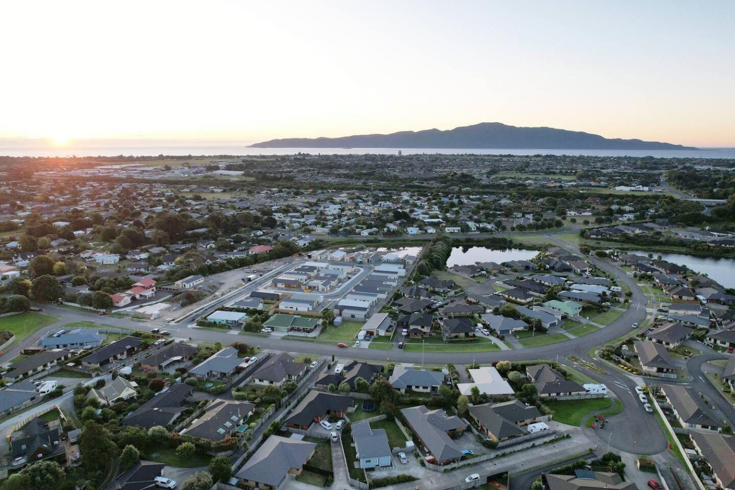 Brand New & Cosy In Kapiti - New 3-Bedrooms 4-Beds In Paraparaumu Exterior photo